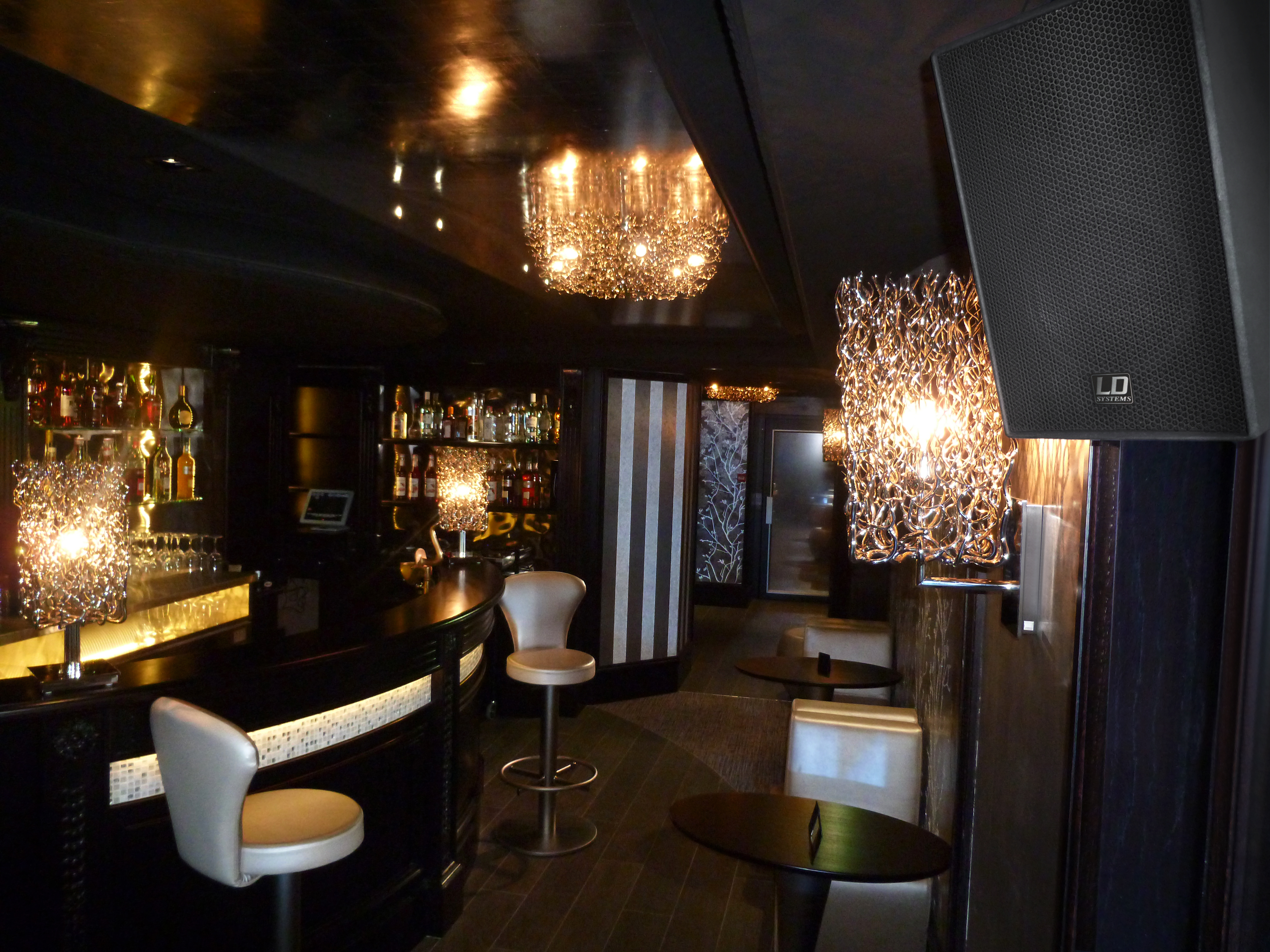 Excellent LD Systems' products in the La Notte cocktail bar