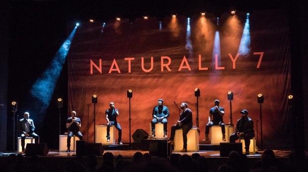 Naturally 7 en tournée à travers l’Allemagne avec Cameo Light et Gravity