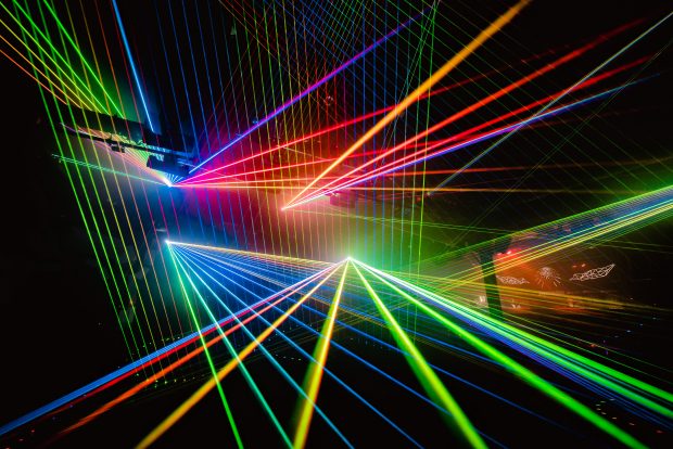 Lasers in All Directions – Cameo D FORCE at Bootshaus