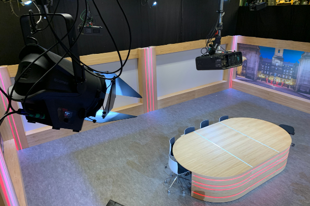 TV2/Nord opts for Cameo F2 D – Profox installs Fresnel spotlights in the Danish broadcaster’s TV studio