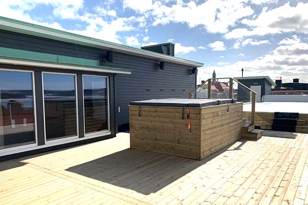 Un spa al aire libre en Escandinavia con DQOR® – Los altavoces de instalación se estrenan en el hotel Östersund