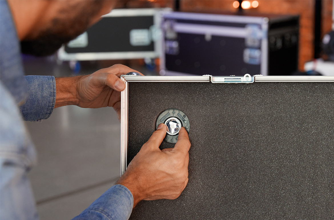 Guardaespaldas para flight cases: seguimiento de maletas con AirTags de Apple