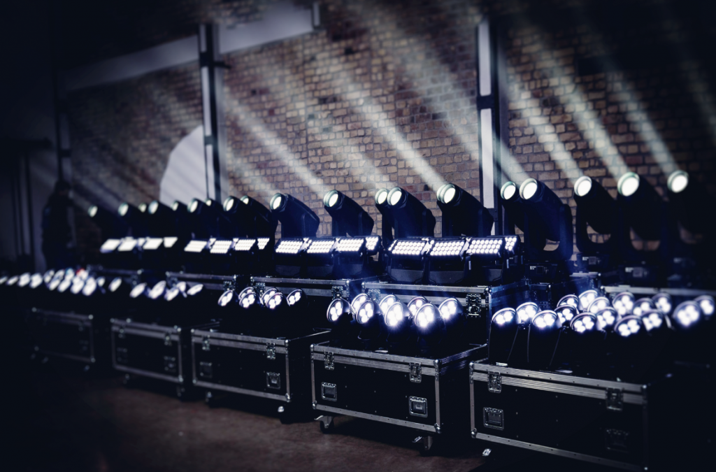 Schoko Pro invests in Cameo Light spotlights like OPUS SP5 Profile Moving Head ZENIT B200 Wash Light ZENIT B60 PAR