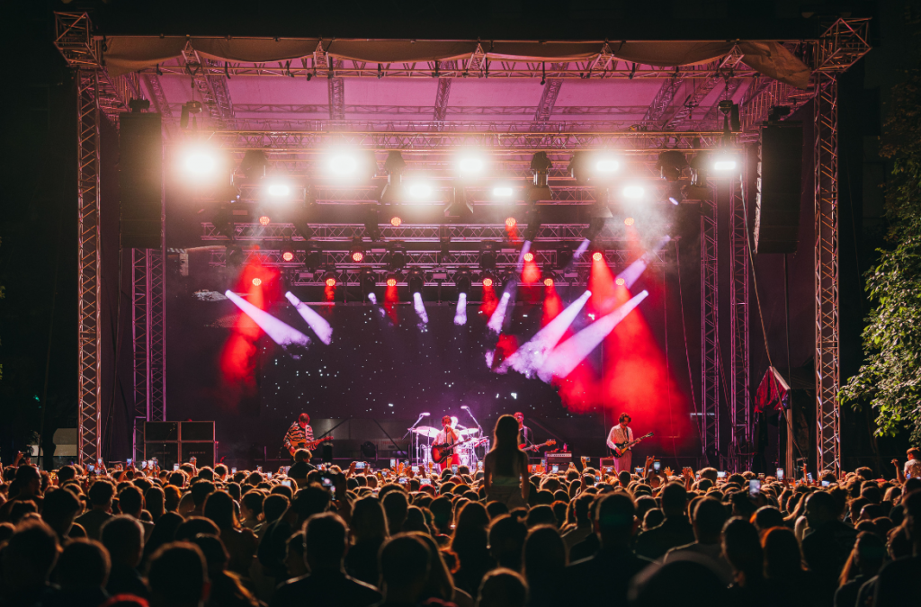 Cameo Light Installation a Festival Lent Slovenia with PIXBAR 600 LED Bar Profile Moving Head OPUS X Profile and Hybrid Moving Head OPUS H5 Wash Light ZENIT W600