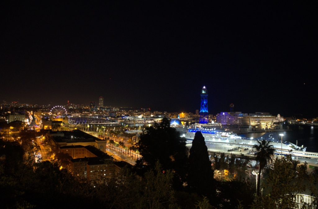 Sterne über Barcelona – Cameo illuminiert den Torre Jaume I