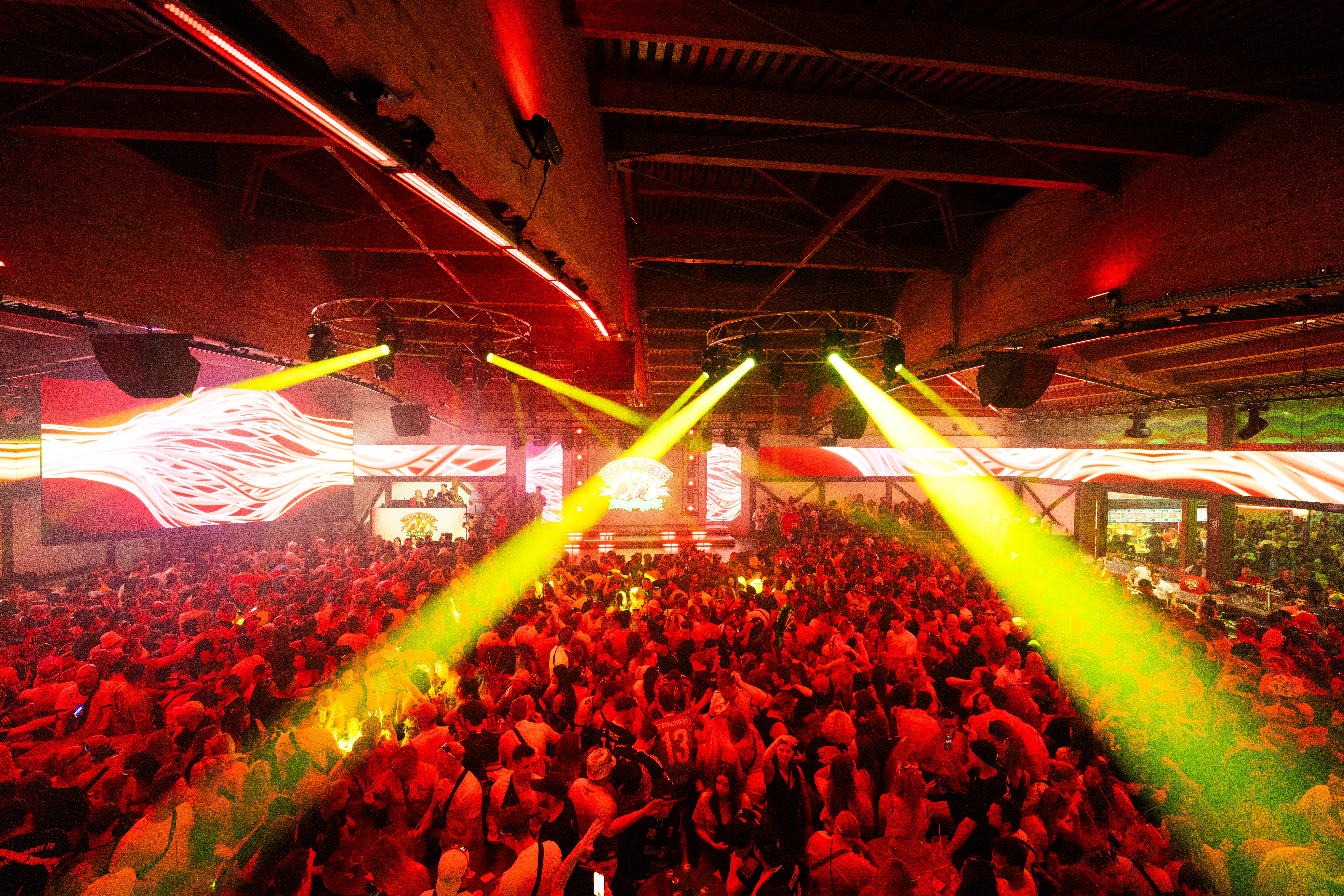 Party meets precision – Cameo illuminates new event area at Bierkönig on Mallorca